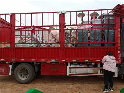 寧夏新國標(biāo)戶外健身路徑器材發(fā)貨裝車